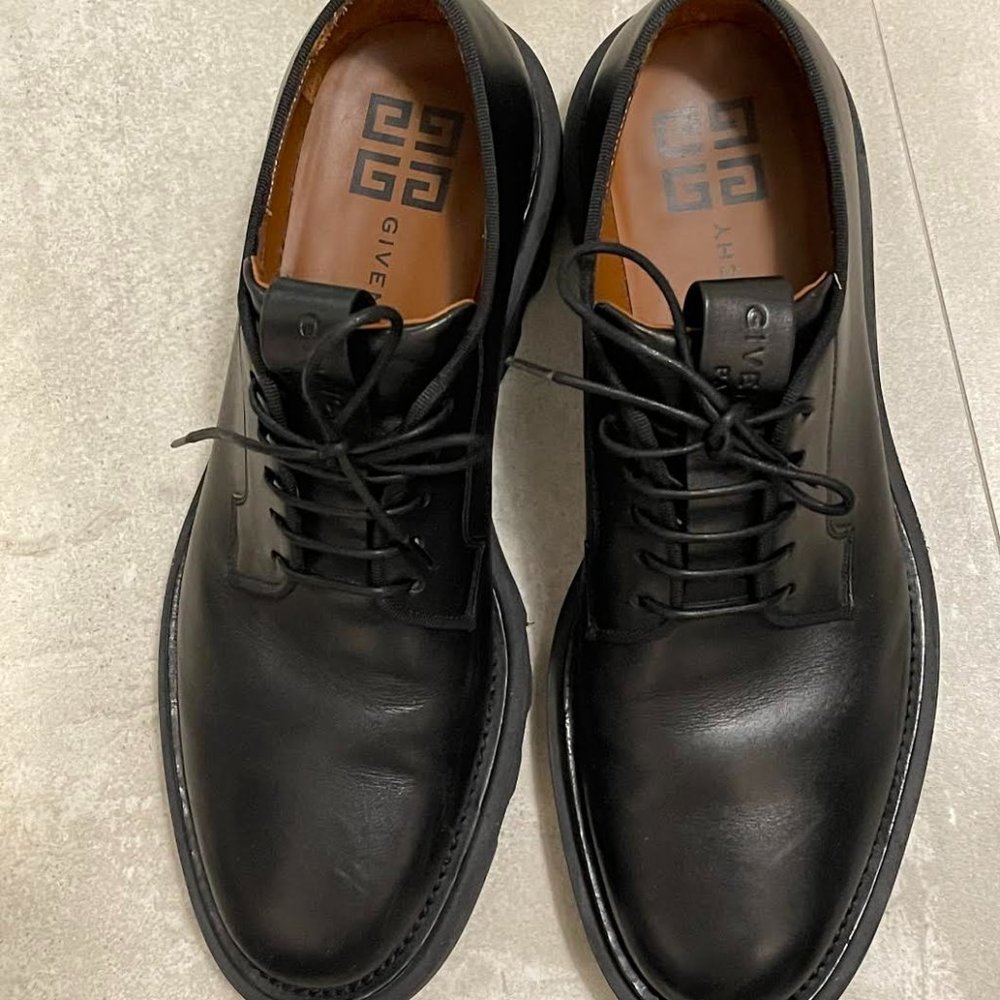 Givenchy Men's Black 50mm Leather Lace-up Shoes
